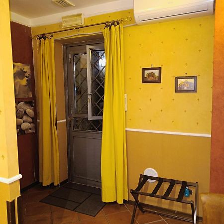 22кв.м. 1 спалень, 1 окремих ванних в історичний центр Неаполь Екстер'єр фото